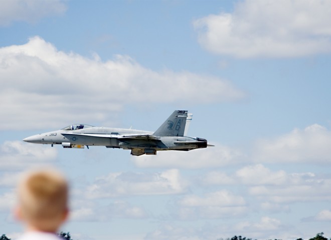 Boeing F/A-18E/F Super Hornet flyby