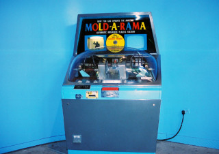 Mold-A-Rama